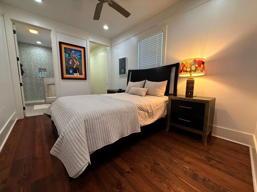 3421 Burgundy St - Photo 6 of 17