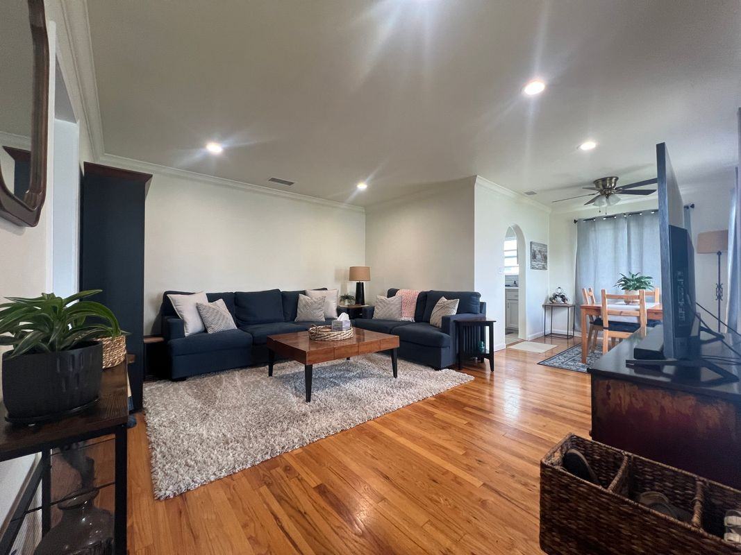 6142 Harvey Way - Photo 5 of 33