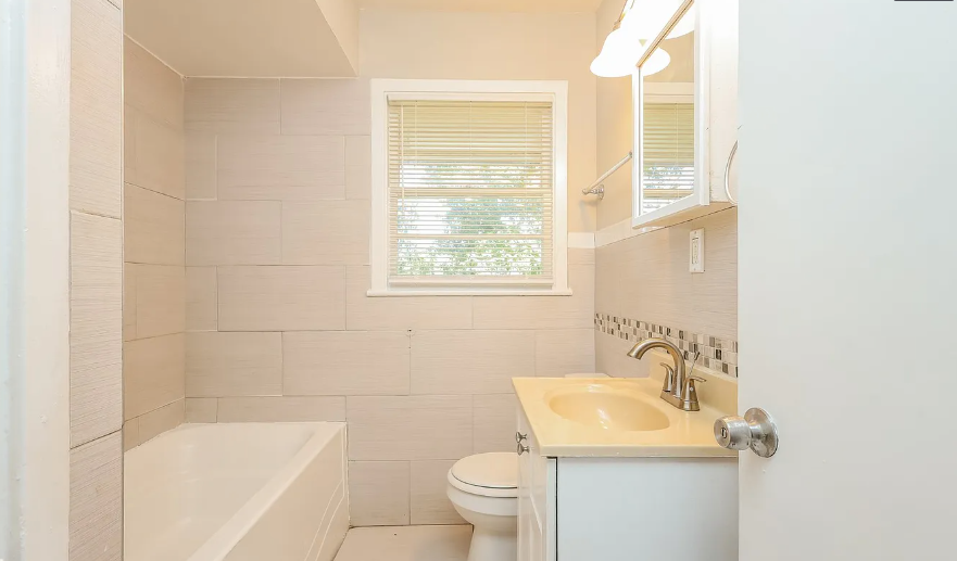 3966 Mosley Dr - Photo 7 of 15