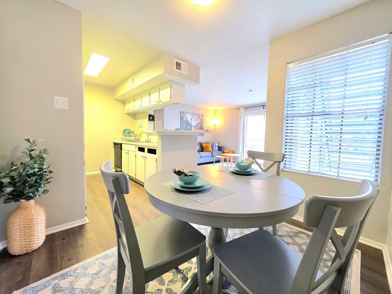 Oaks of Westlakes Apartments - Photo 7 of 26