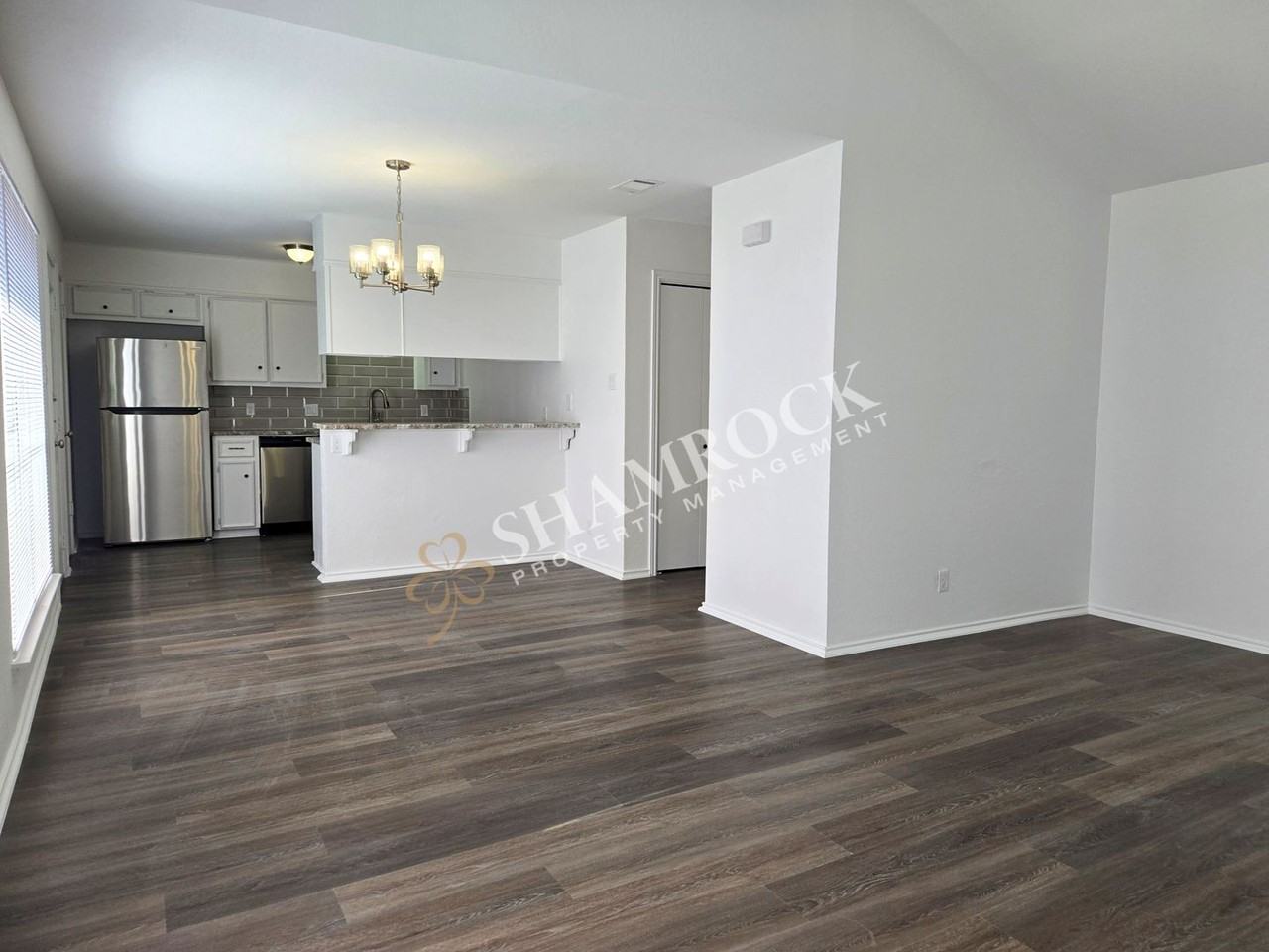 203 Sam Dr - Photo 3 of 14