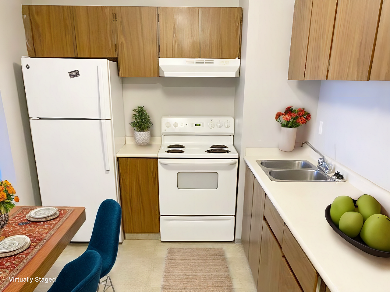 Manhattan Place - Photo 4 of 15