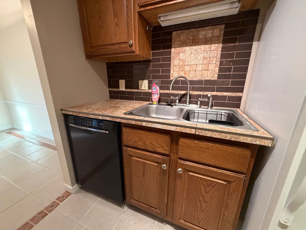 106 E Green Meadows Rd - Photo 7 of 26