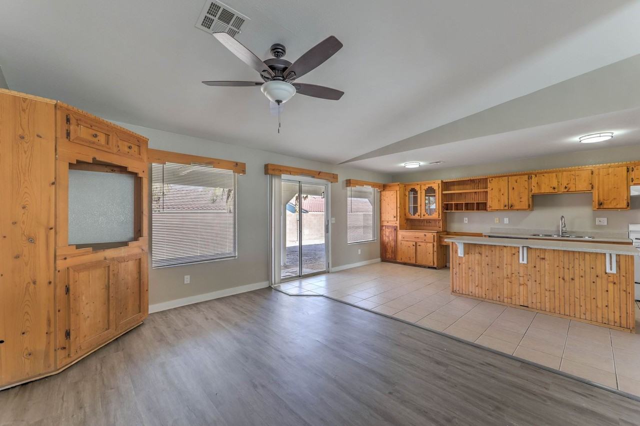 3122 Flower Garden Ct - Photo 5 of 21