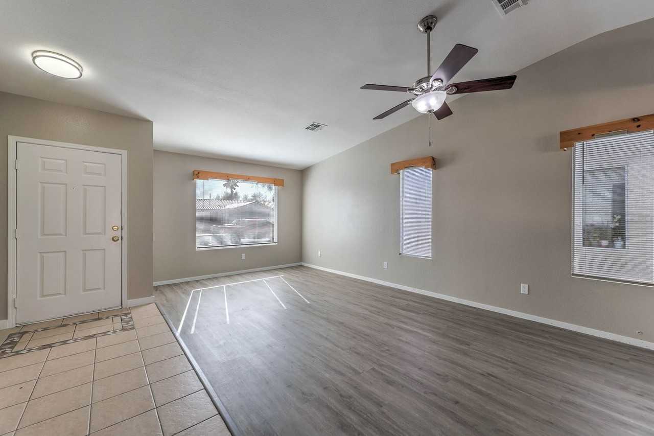 3122 Flower Garden Ct - Photo 6 of 21