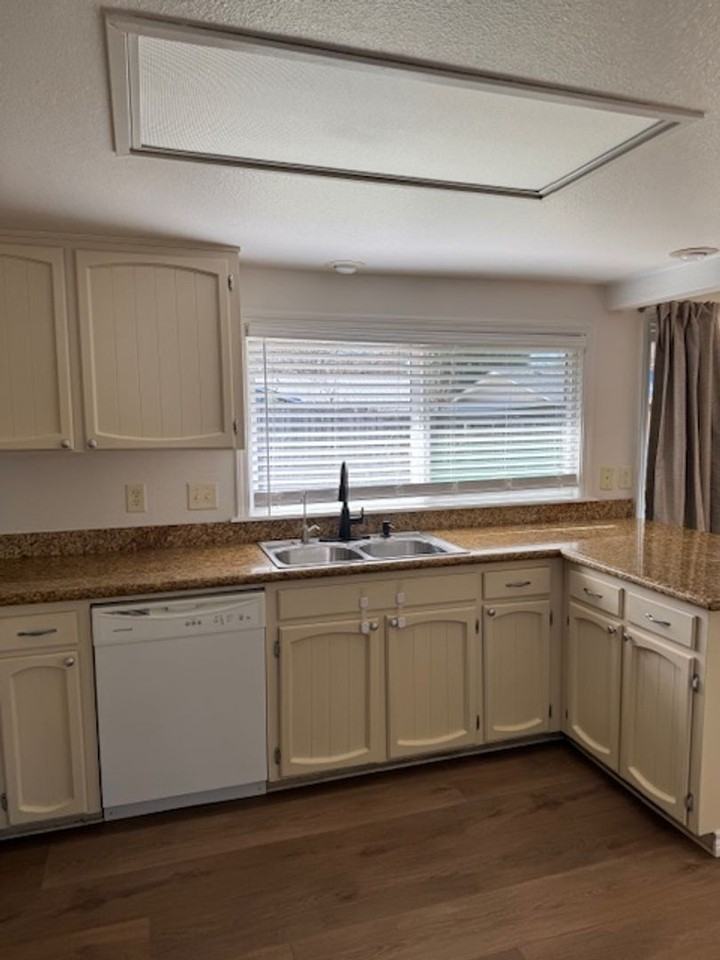 3056 Jason Way - Photo 3 of 24