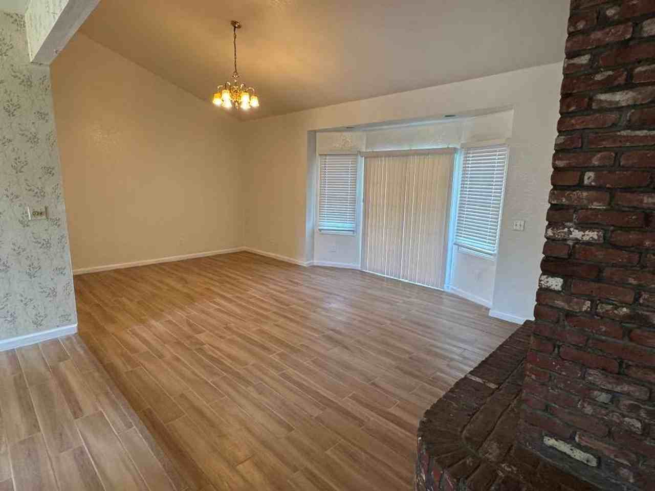 1573 Griffin Pt - Photo 5 of 16