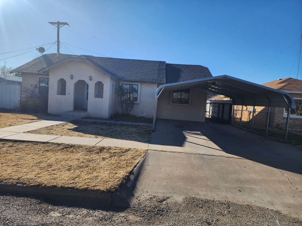 208 S Globe Ave - Photo 2 of 34