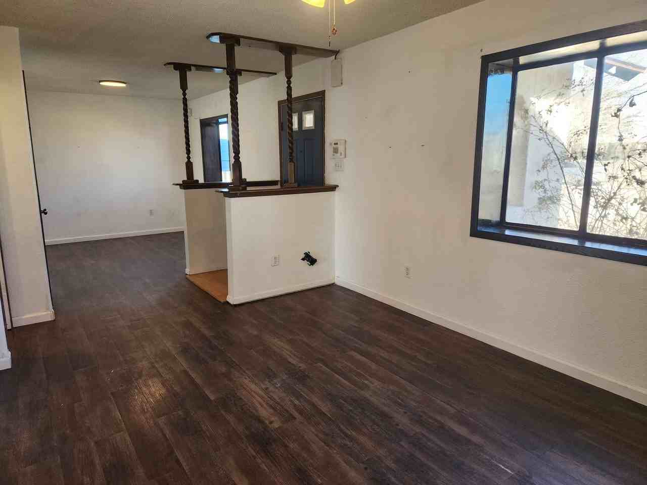 208 S Globe Ave - Photo 6 of 34