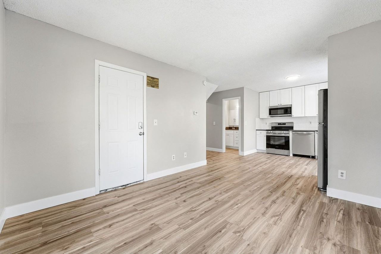 1631 19th St. - Photo 2 of 19