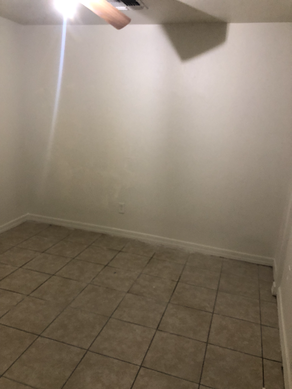 10202 N 9th Ave #5 - Photo 7 of 11