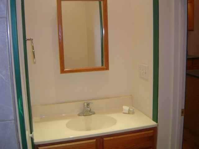 1131 W 18th St - Photo 5 of 10