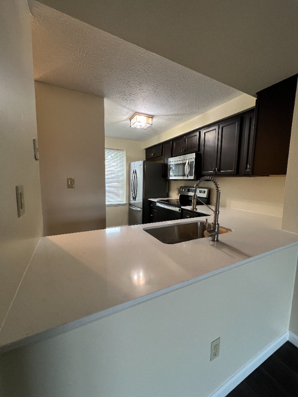 378 Scott Ln - Photo 5 of 35