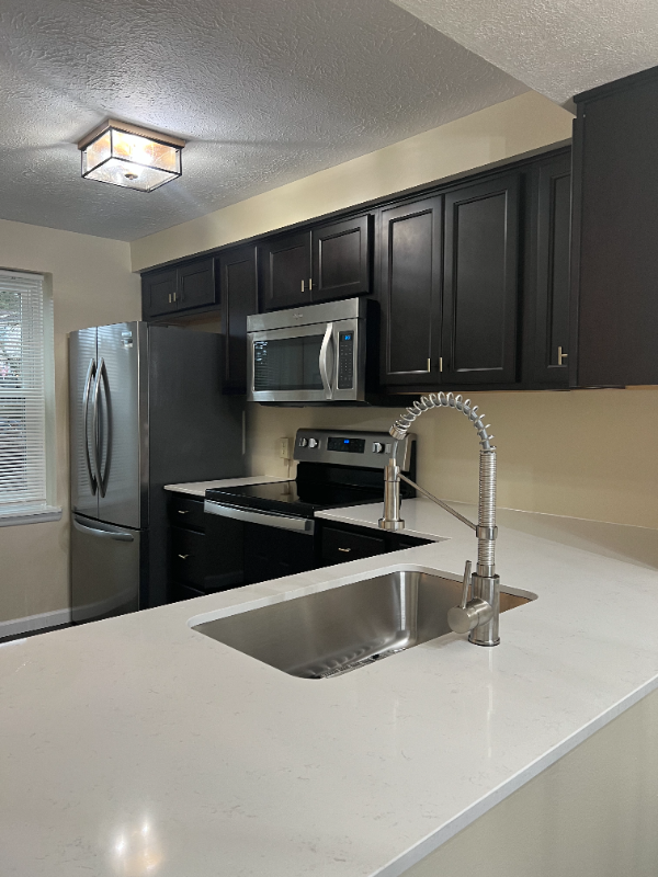 378 Scott Ln - Photo 6 of 35