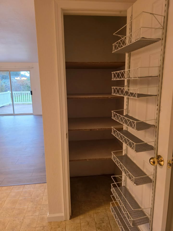 8019 57th Dr Ne - Photo 5 of 18