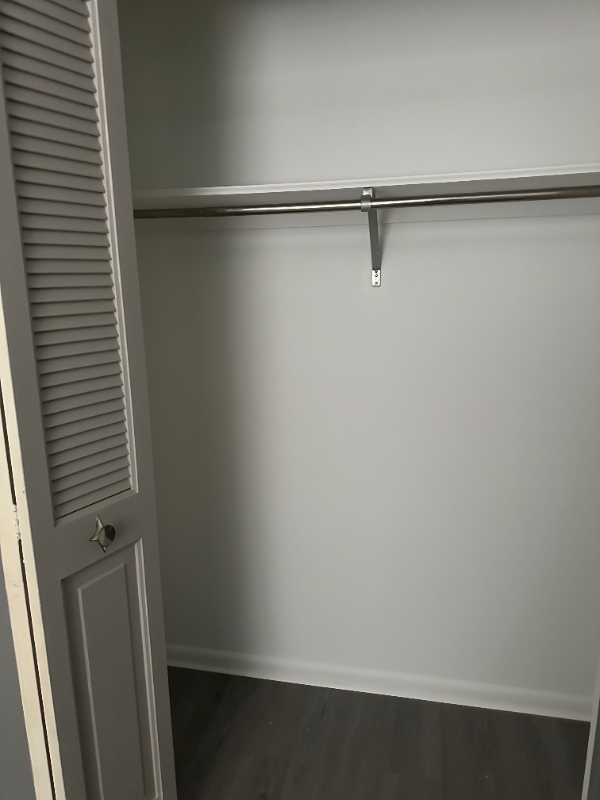 617 Farmstead Ln - Photo 2 of 8