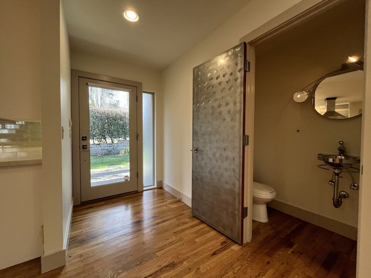 4604 Sw Condor Ave - Photo 5 of 45