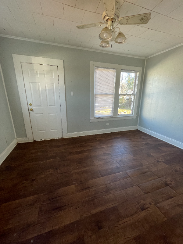 714 W Main St - Photo 5 of 10