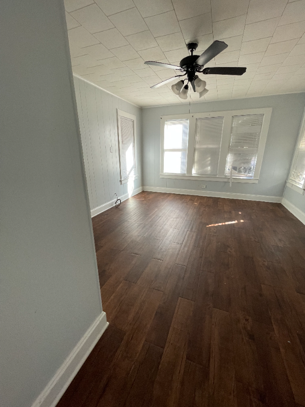 714 W Main St - Photo 7 of 10