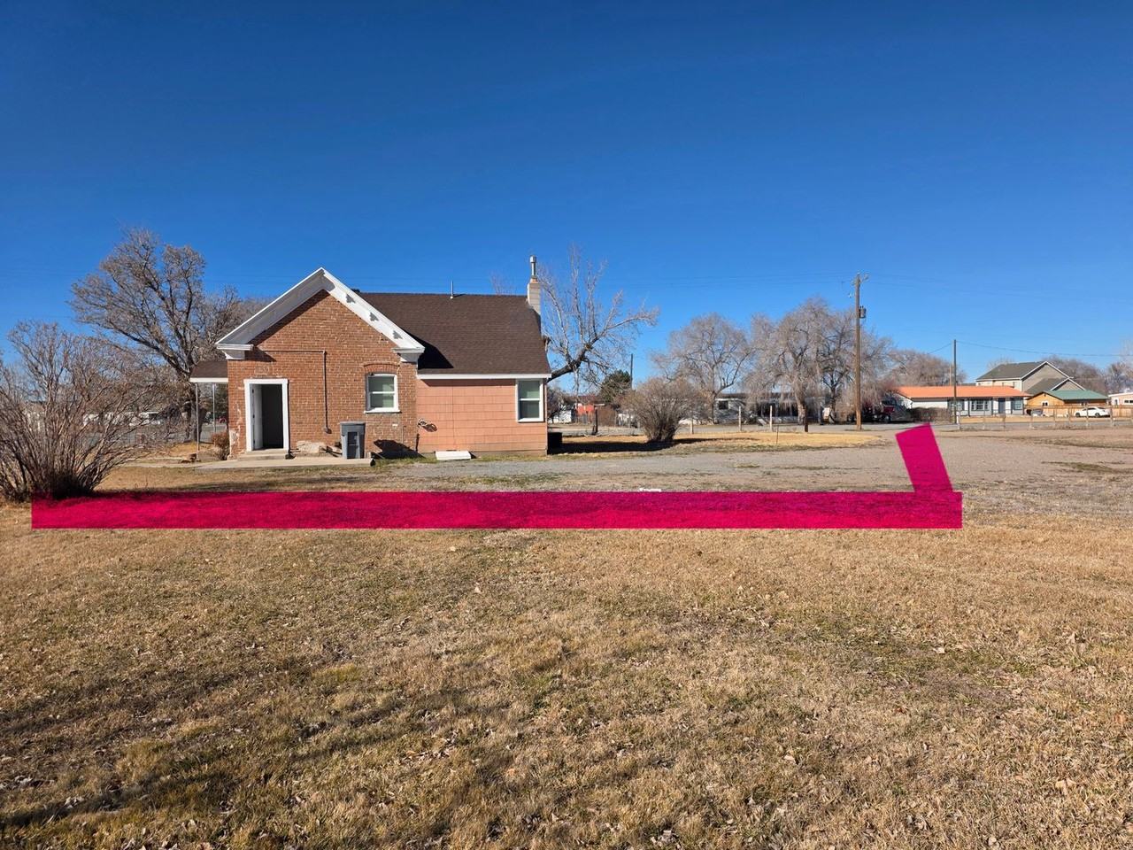 290 W Main St - Photo 3 of 16