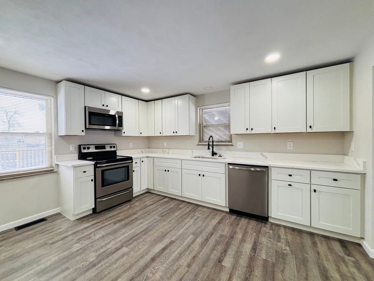 501 S Walnut St - Photo 7 of 27