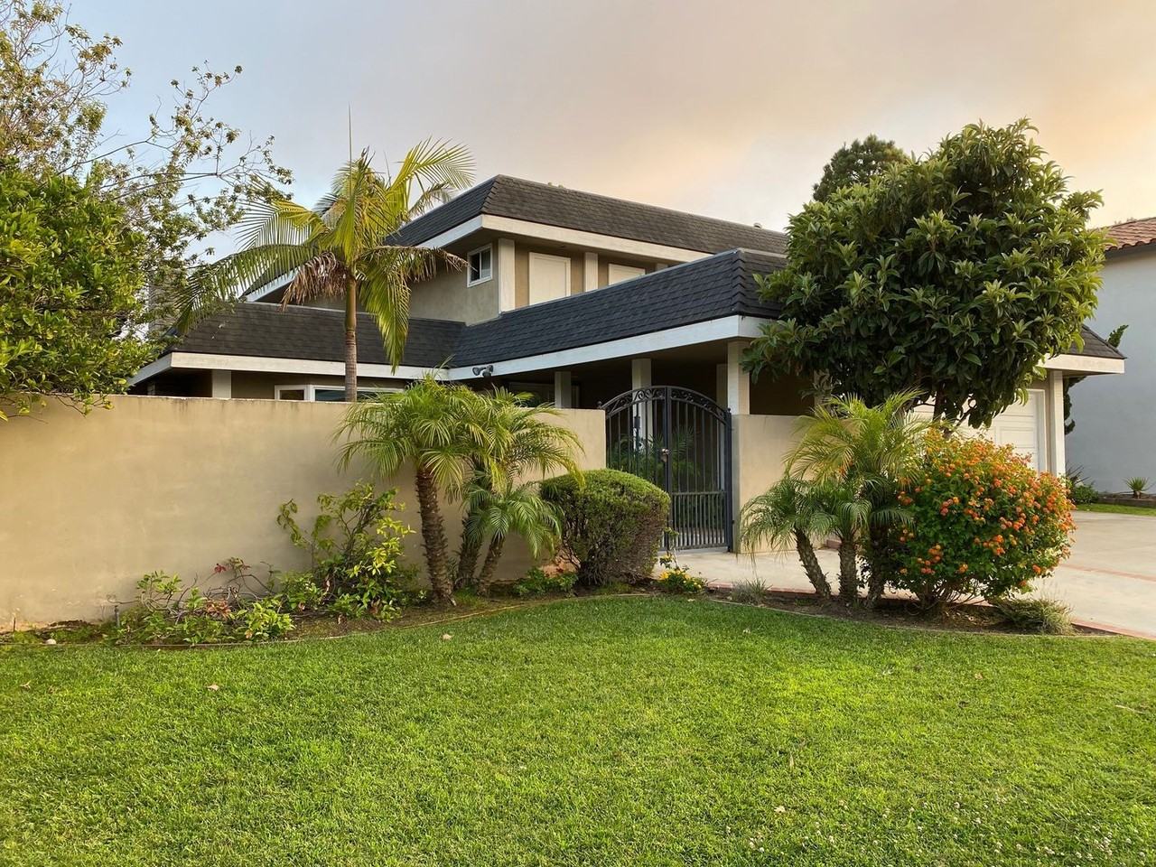 1270 Keats St - Photo 5 of 25