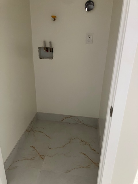 840 N Clementine St #B - Photo 4 of 5