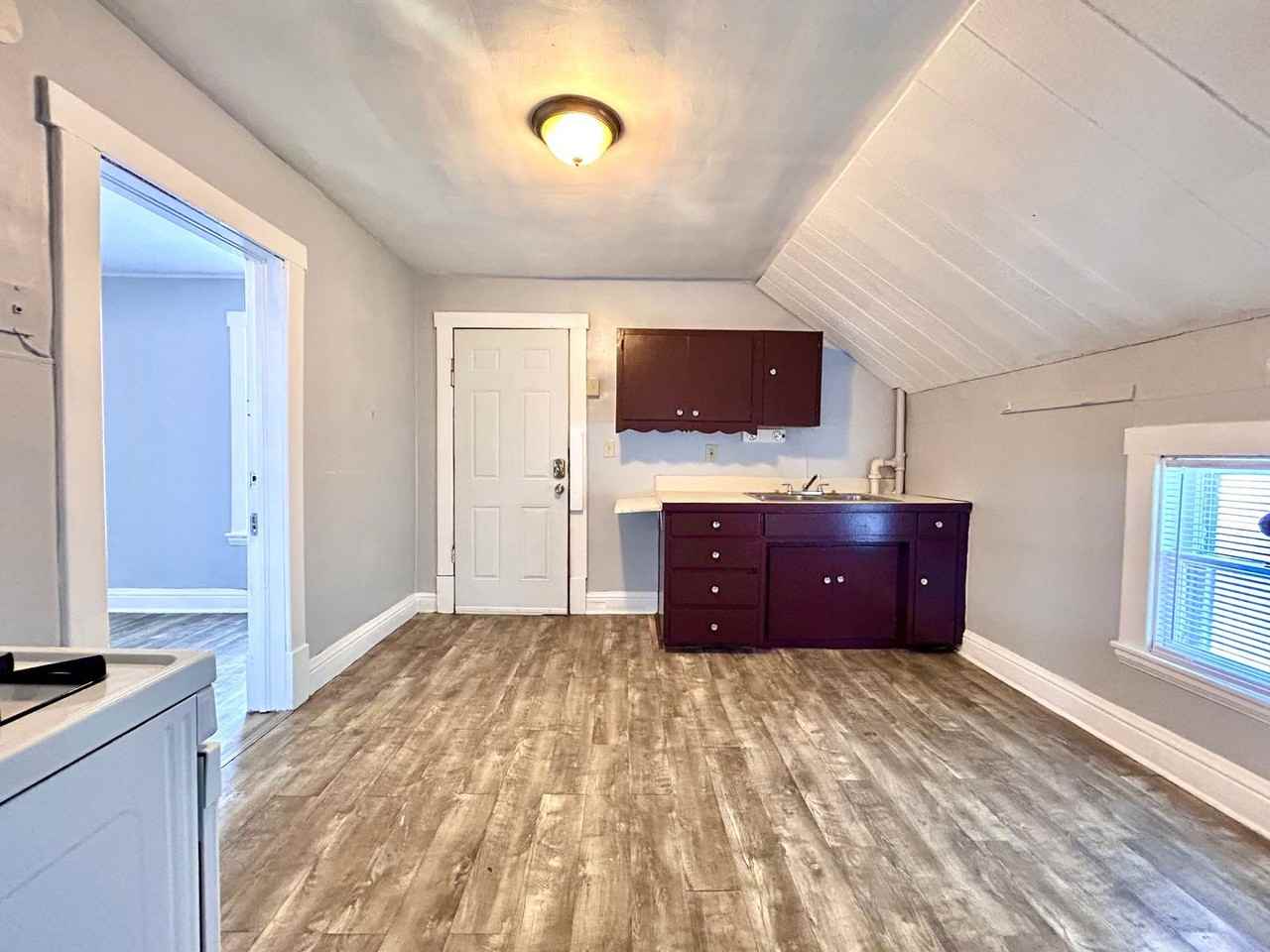 2417 Reynolds St - Photo 2 of 12