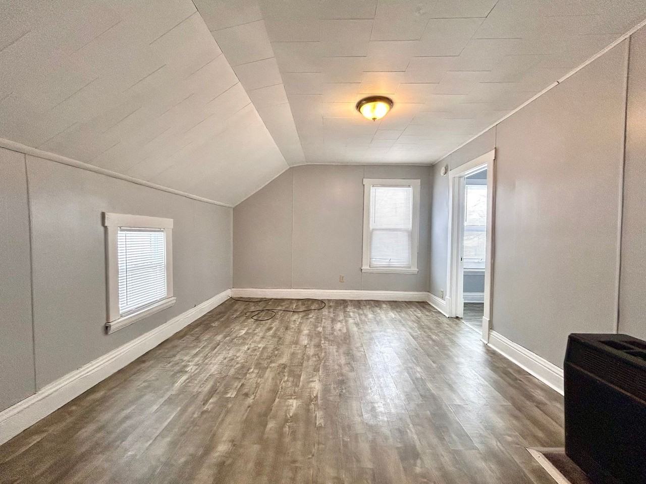 2417 Reynolds St - Photo 4 of 12