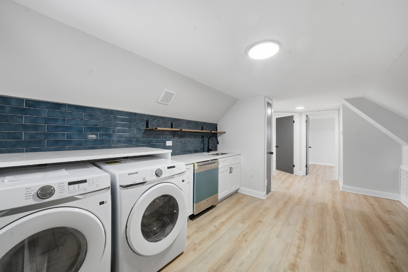 6640 W Foster Ave #2 - Photo 5 of 16