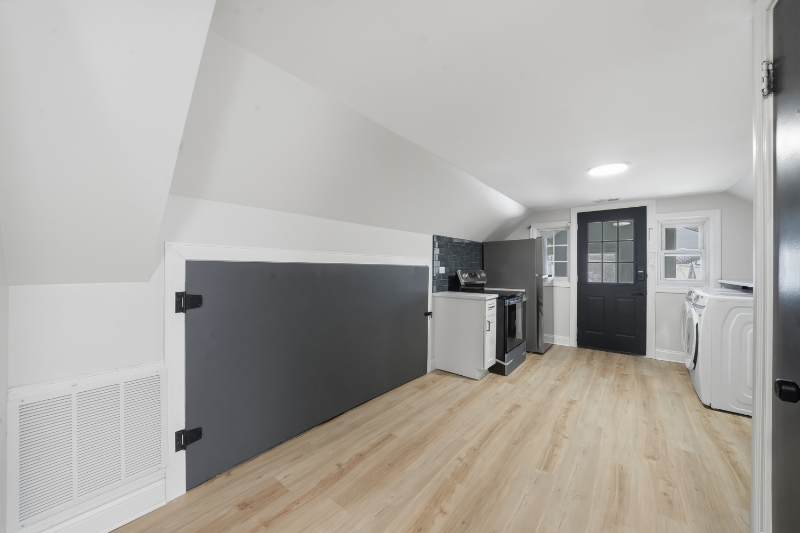 6640 W Foster Ave #2 - Photo 7 of 16