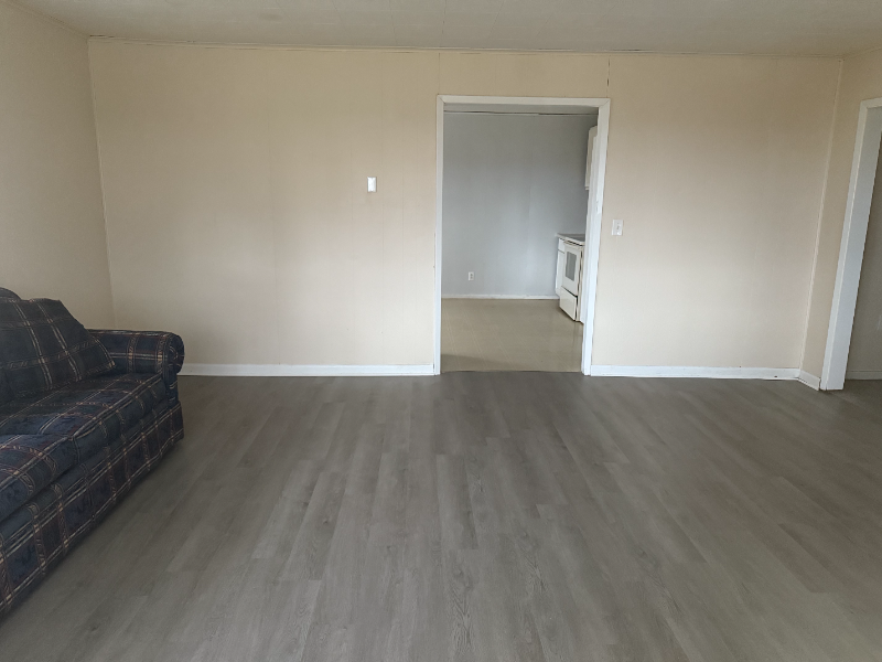 5635 Orebank Rd - Photo 3 of 4