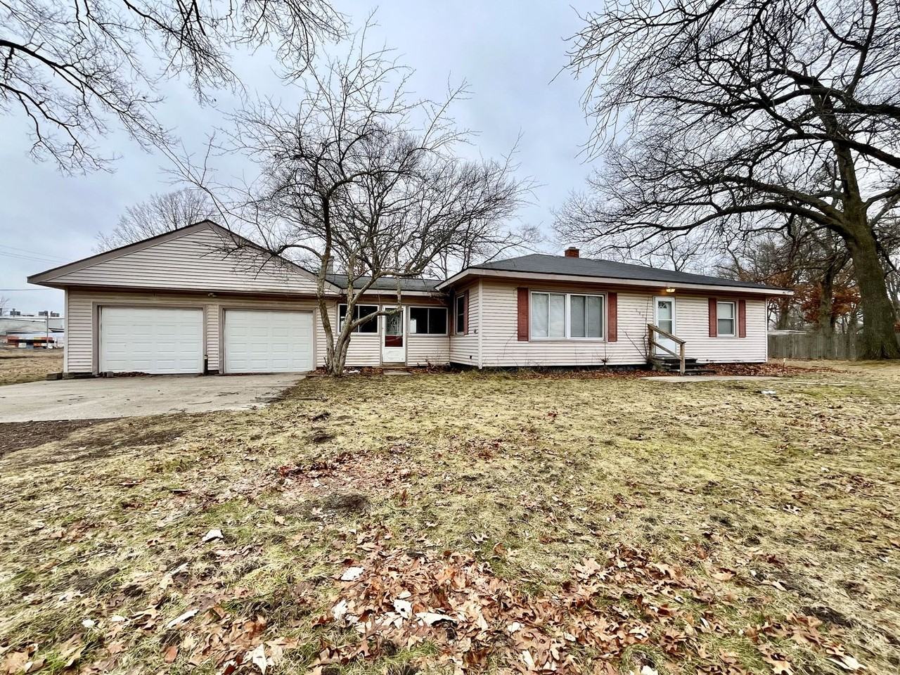 1979 Barbara St - Photo 2 of 22