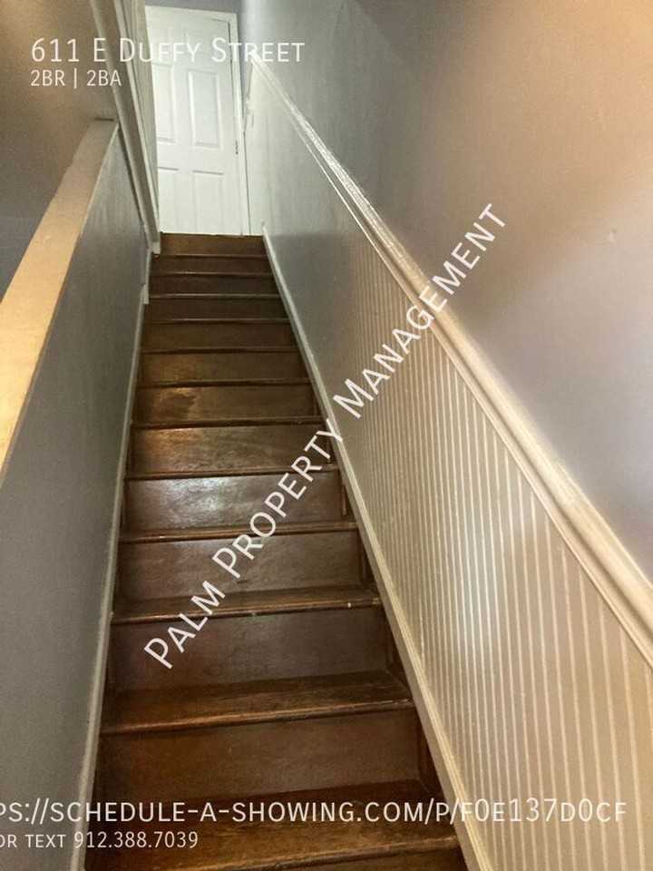 611 E Duffy St - Photo 7 of 14