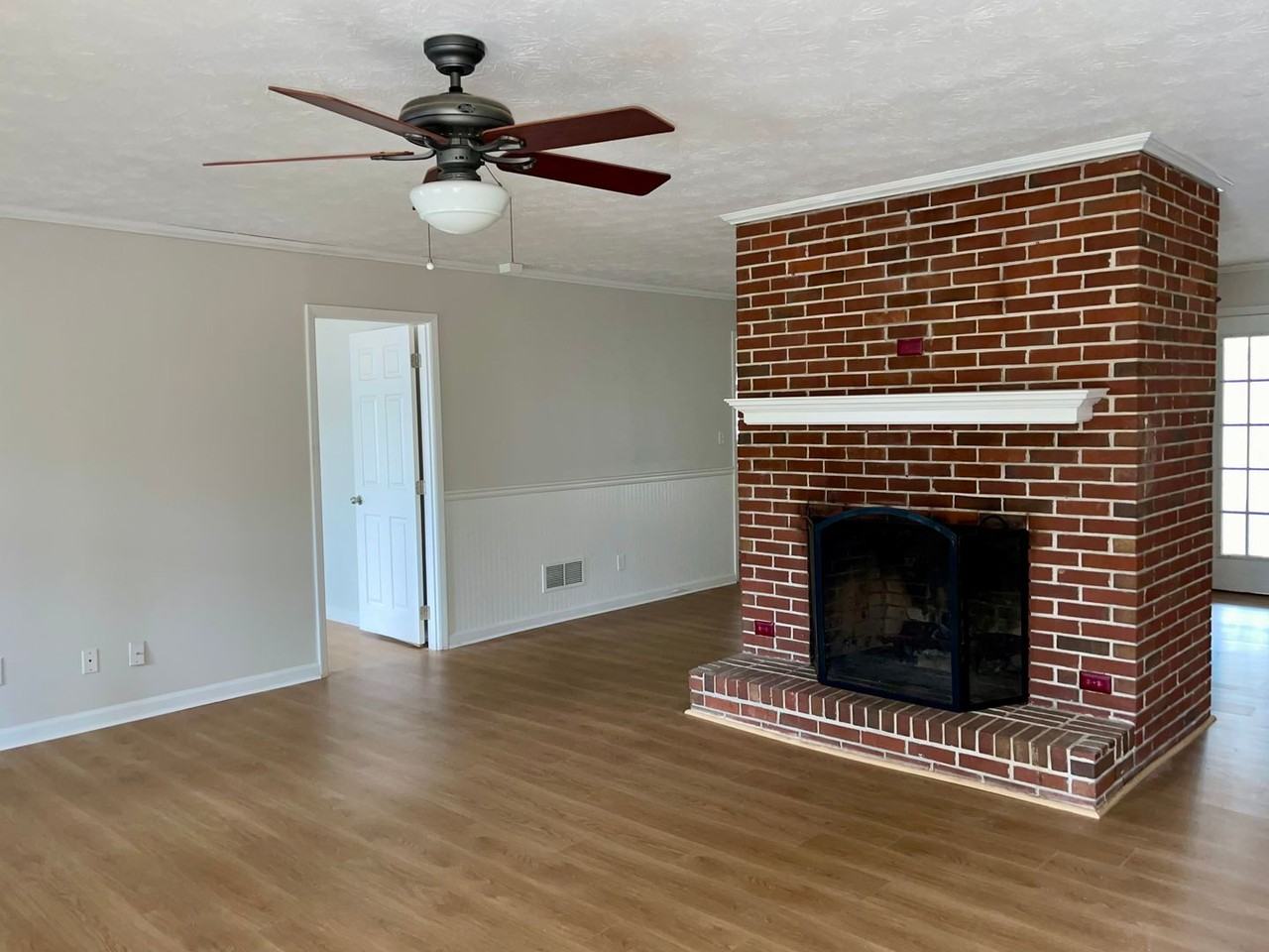 764 Hemphill Rd - Photo 3 of 14