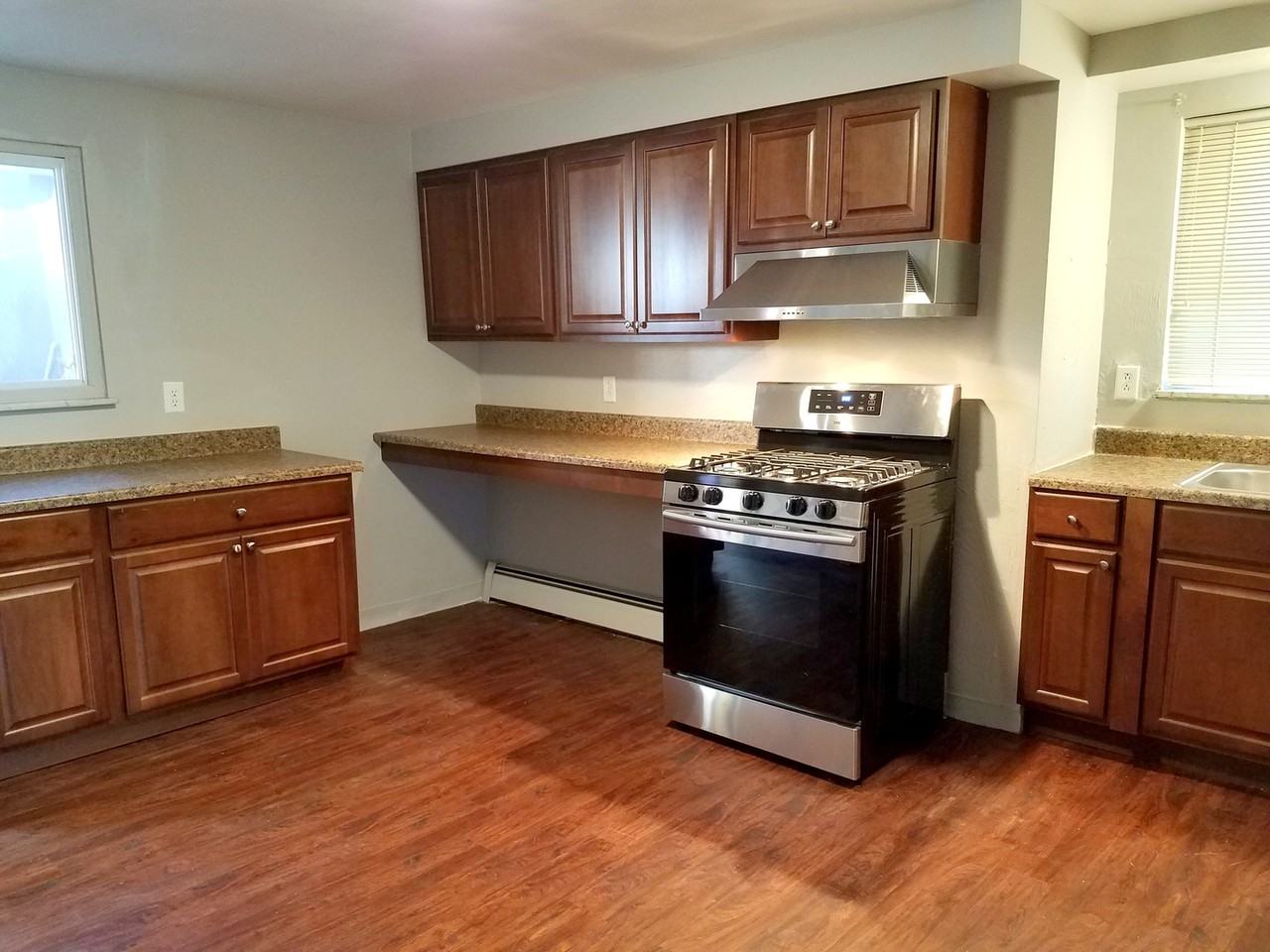 1806 Larkins Way - Photo 2 of 10