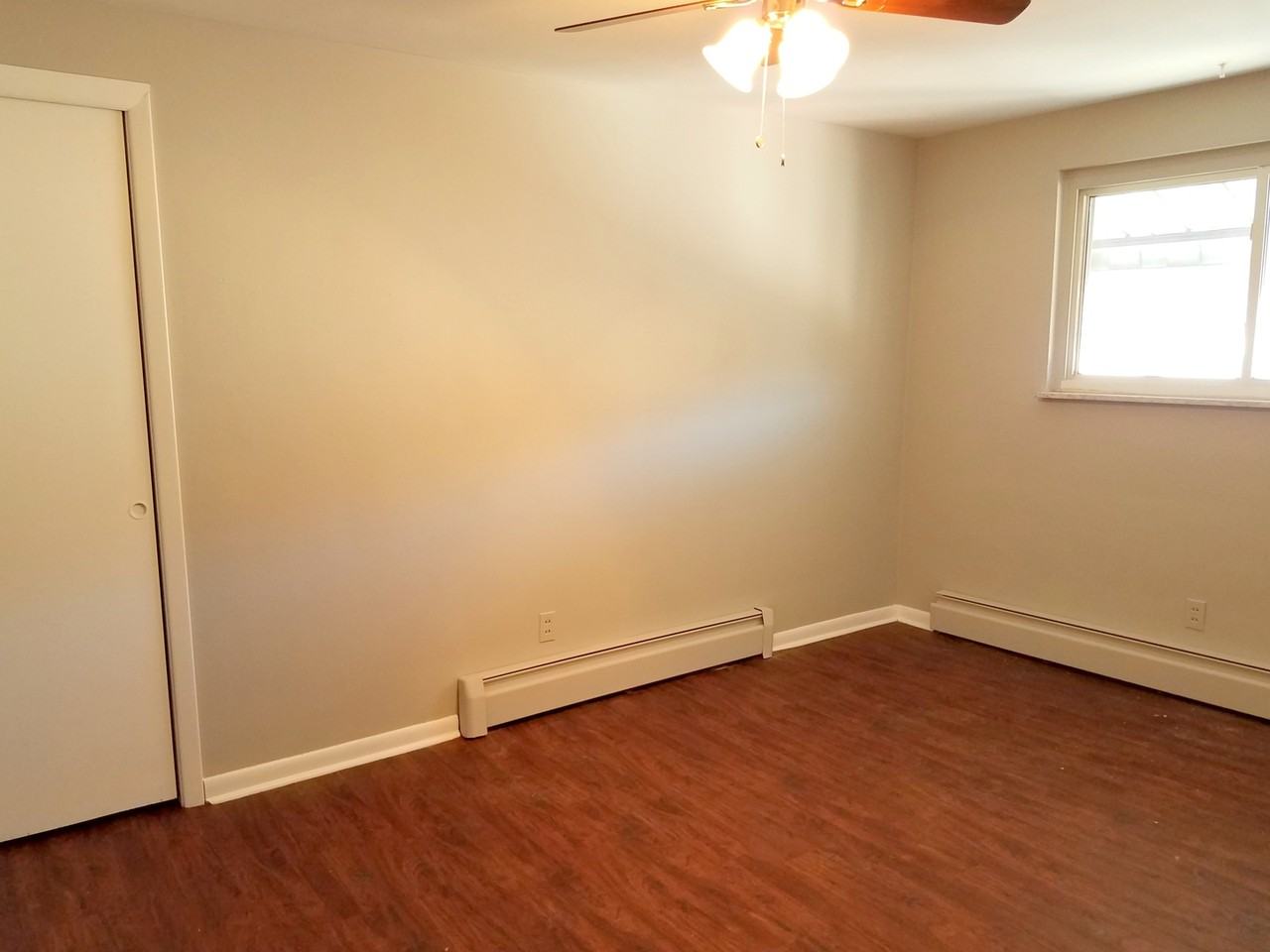 1806 Larkins Way - Photo 7 of 10