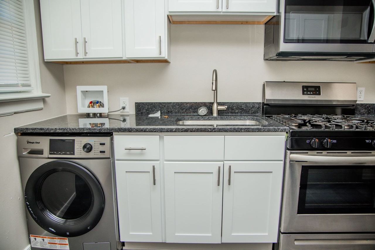 1905 Grayland Ave - Photo 5 of 15