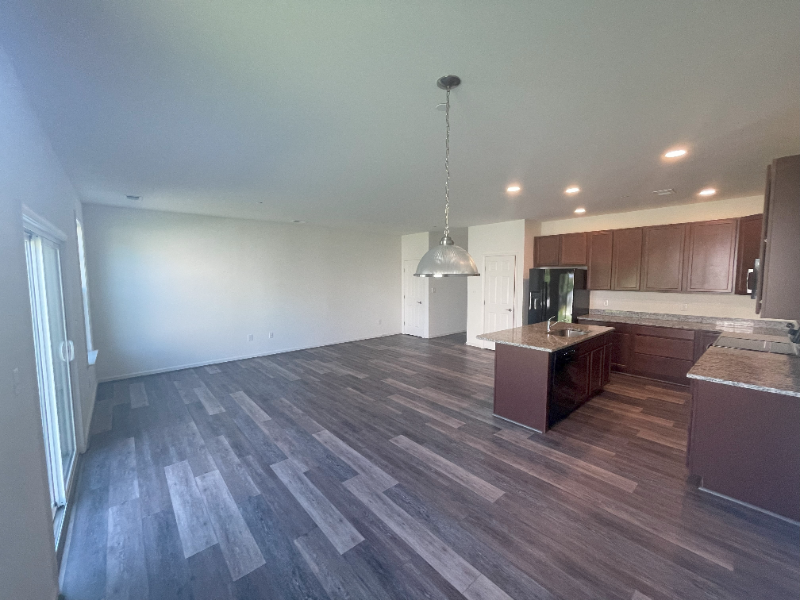 235 Thompson Ave - Photo 4 of 20