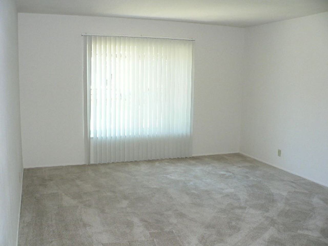 Dover Place - Photo 3 of 24