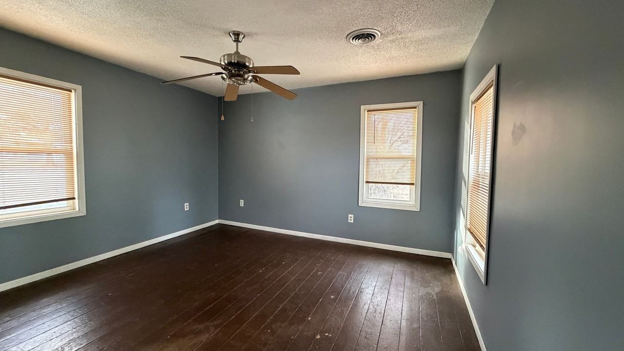 4478 Mechanicsburg Rd - Photo 7 of 18