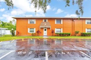 featured image of 1629 W Oak Ridge Rd