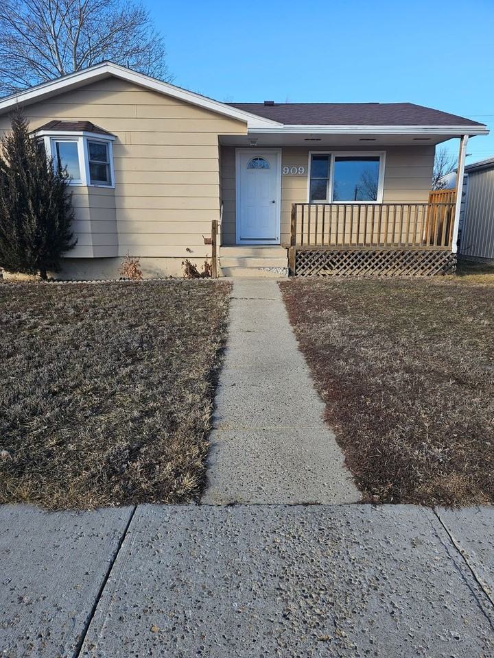 909 Cale Ave - Photo 2 of 17