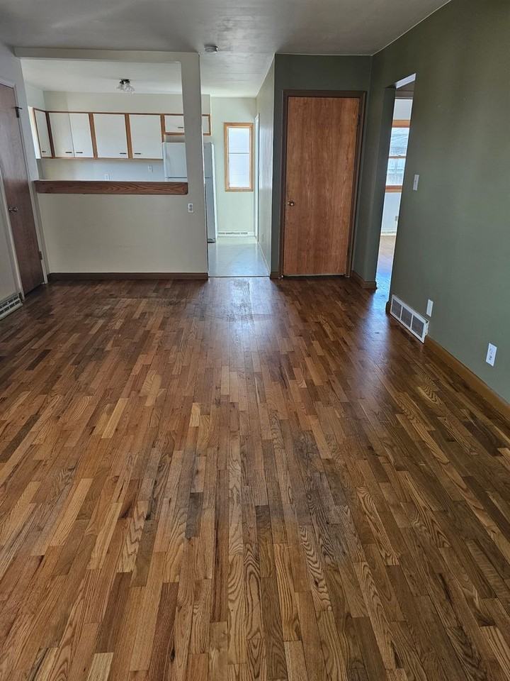 909 Cale Ave - Photo 3 of 17