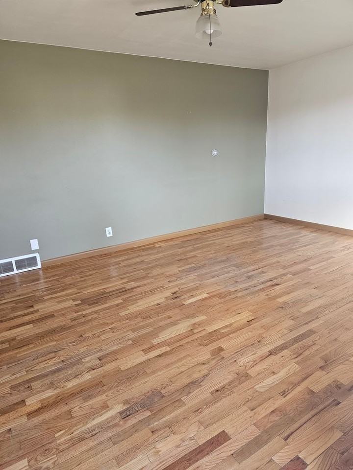 909 Cale Ave - Photo 5 of 17