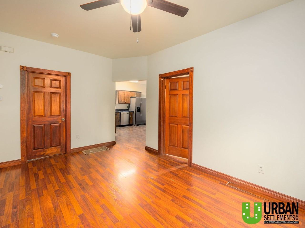 1511 W Gardner Ave - Photo 6 of 28