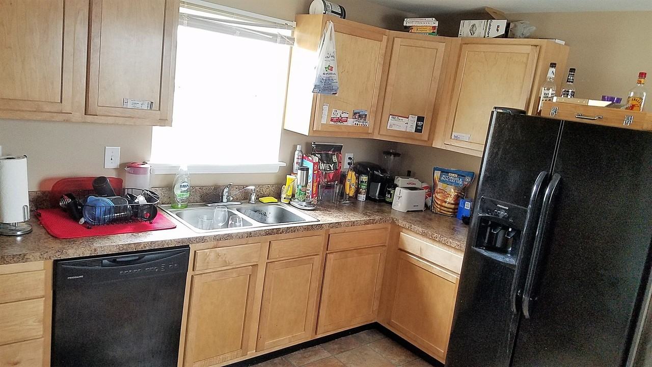 519 Colorado Ave - Photo 4 of 12