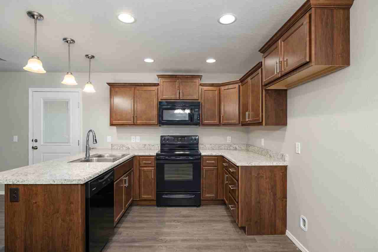 4608 W Madison St - Photo 2 of 21