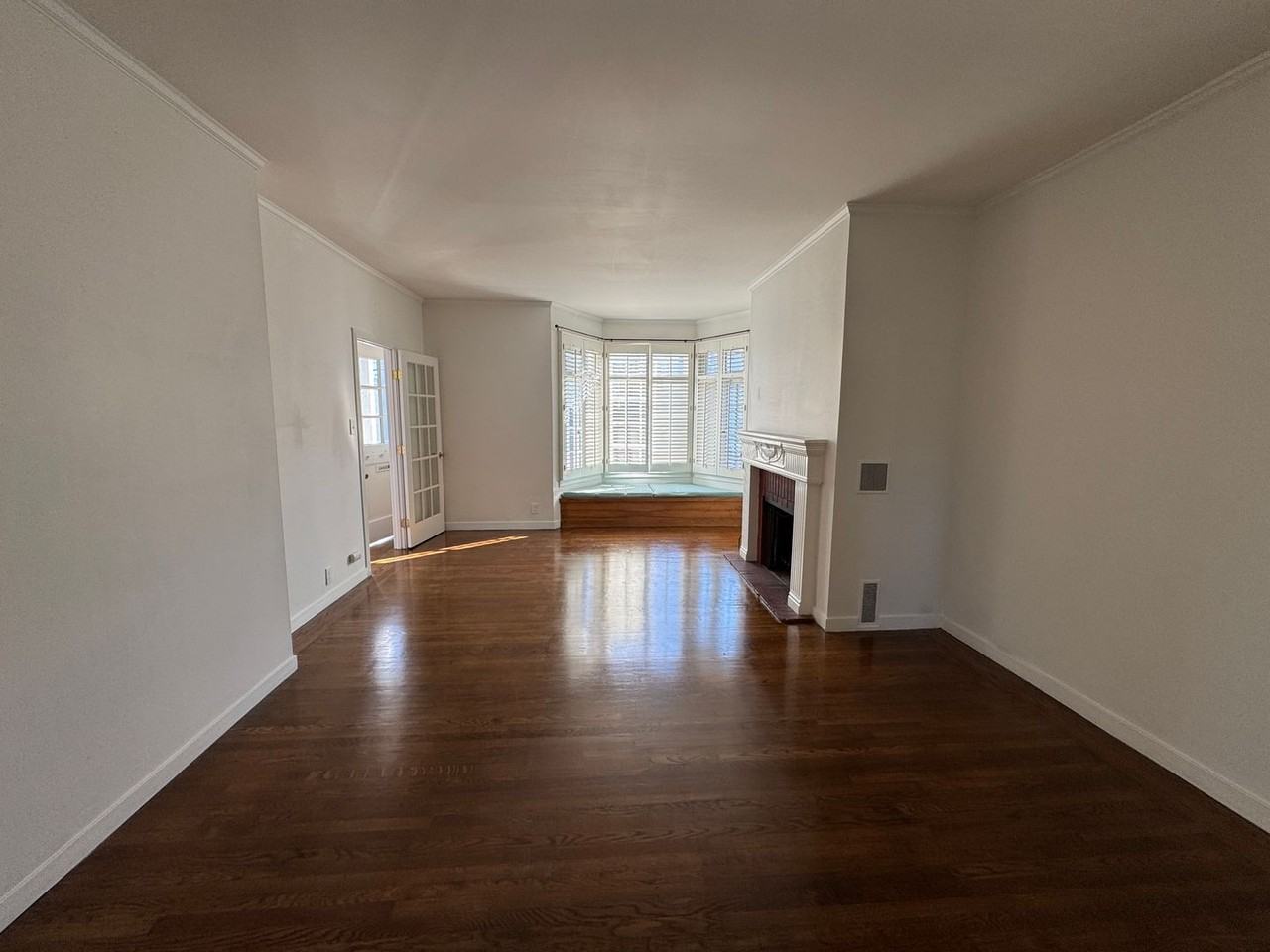 463 31st Ave - Photo 4 of 25