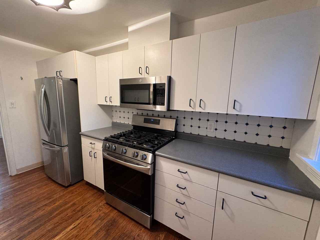 463 31st Ave - Photo 6 of 25